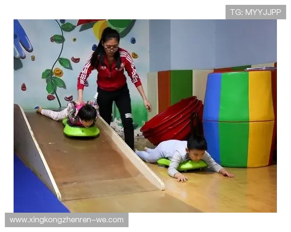 《以小班体育游戏为核心，促进儿童身心发展与团队合作能力提升的探索》